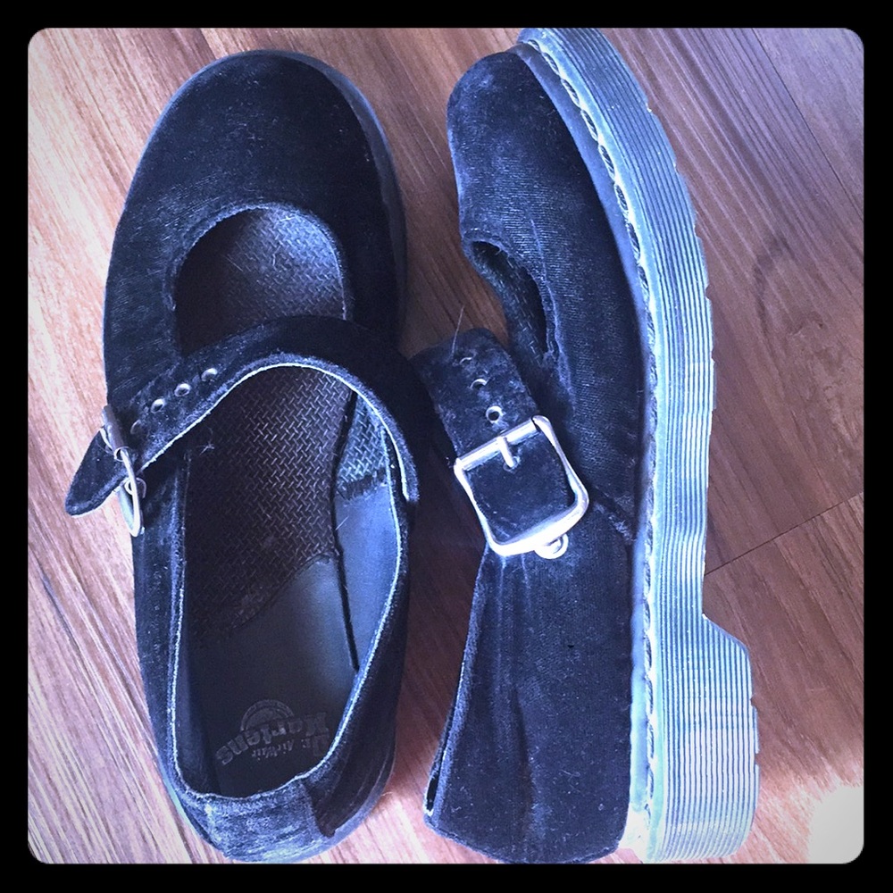 DR MARTENS RARE BLACK VELVET MARY JANES